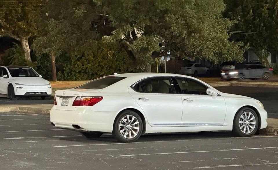 2012 Lexus LS 4th Gen - Image 12 of 12