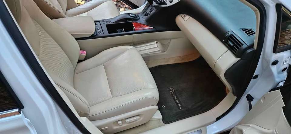 2012 Lexus RX 3rd Gen - Image 9 of 19