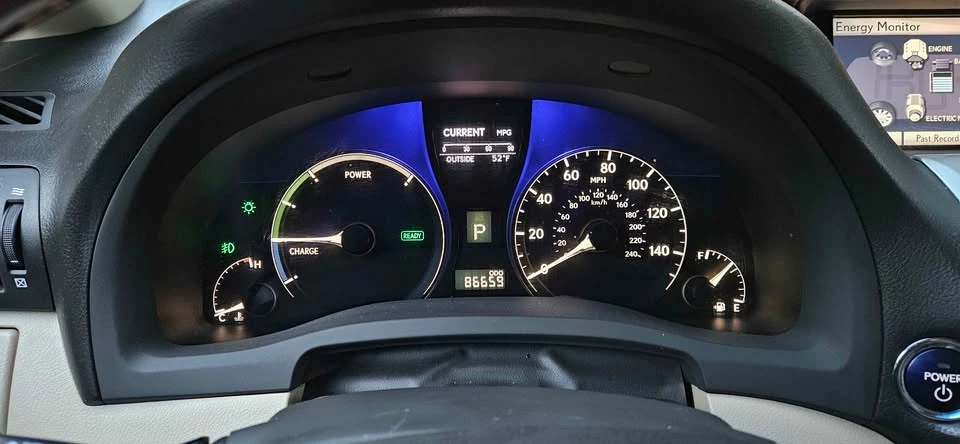 2012 Lexus RX 3rd Gen - Image 18 of 19