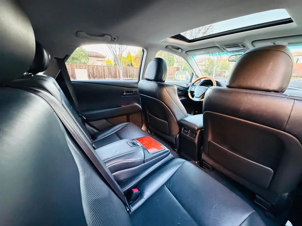 2012 Lexus RX 3rd Gen - Image 10 of 19