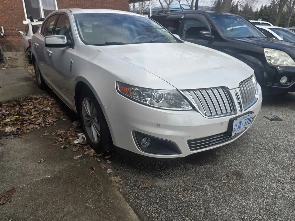 2012 Lincoln MKS - Image 2 of 6