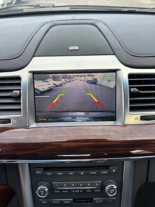 2012 Lincoln MKS - Image 17 of 19