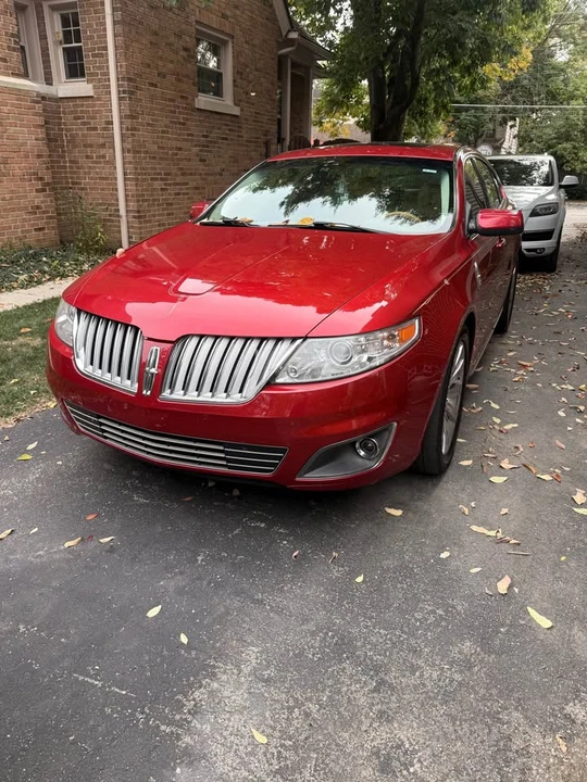2012 Lincoln MKS - Image 2 of 10