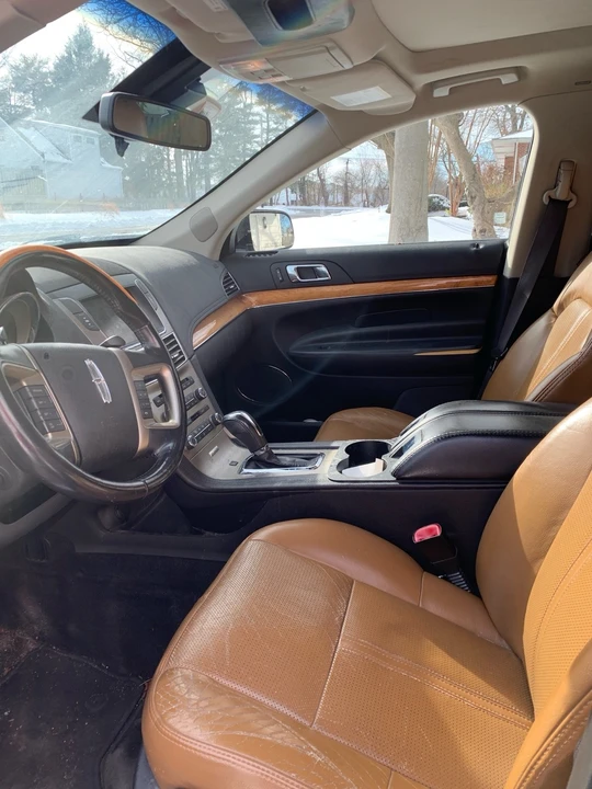 2012 Lincoln MKT - Image 19 of 20