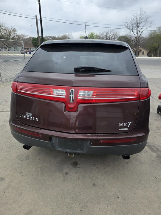 2012 Lincoln MKT - Image 4 of 16