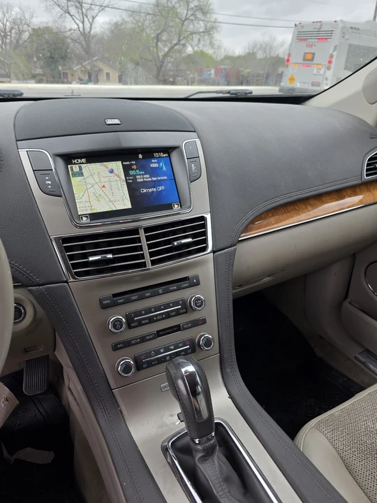 2012 Lincoln MKT - Image 10 of 16