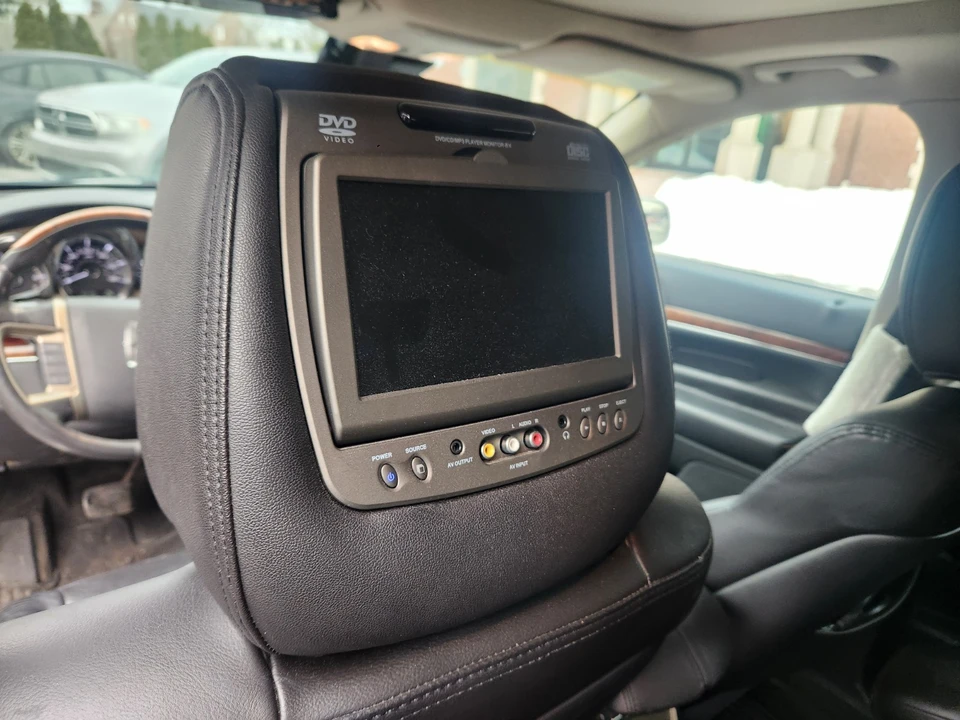 2012 Lincoln MKT - Image 12 of 16