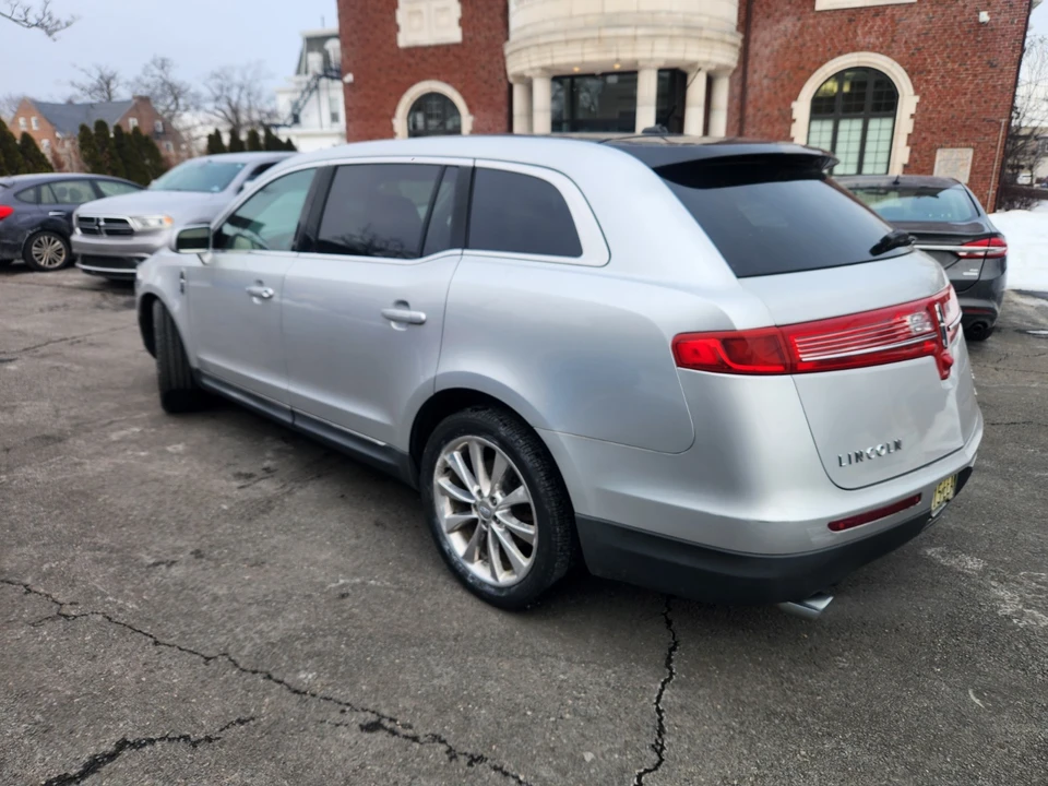2012 Lincoln MKT - Image 7 of 16