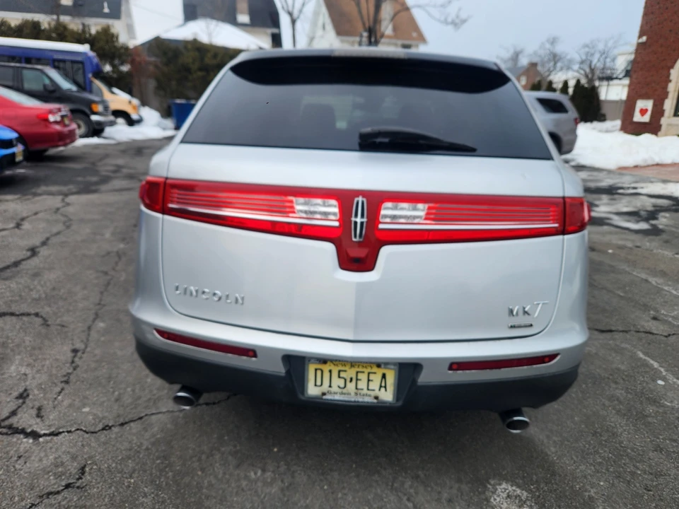 2012 Lincoln MKT - Image 5 of 16
