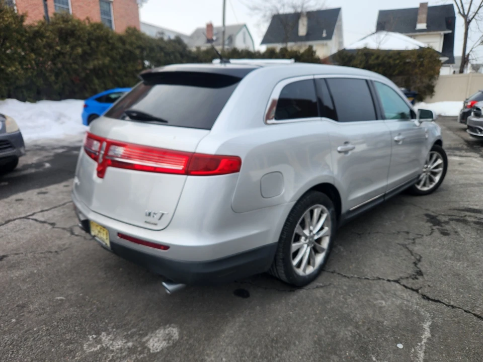 2012 Lincoln MKT - Image 4 of 16