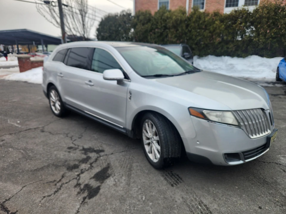 2012 Lincoln MKT - Image 3 of 16