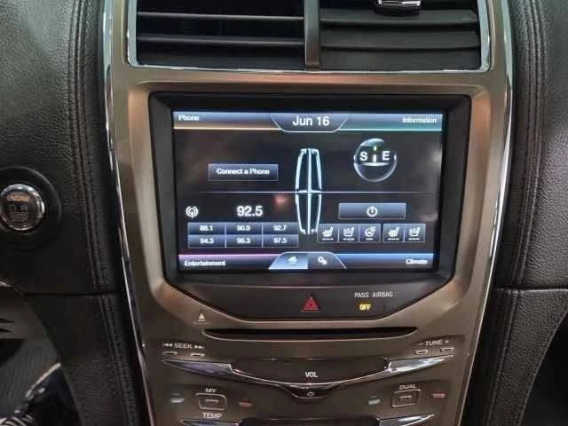 2012 Lincoln MKX - Image 11 of 14