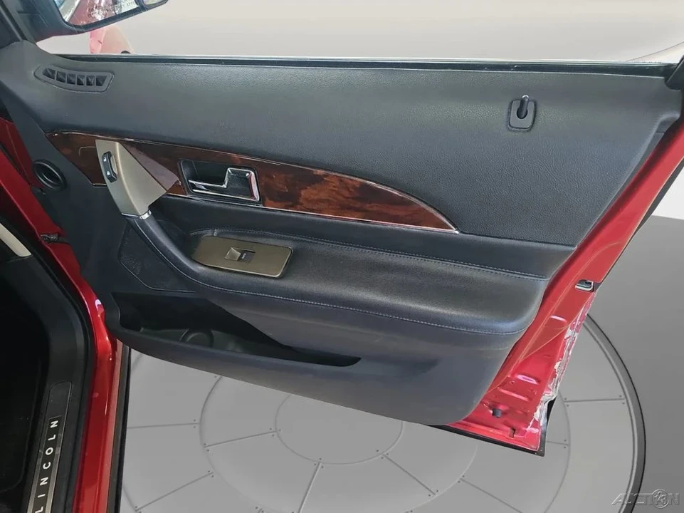 2012 Lincoln MKX - Image 18 of 21