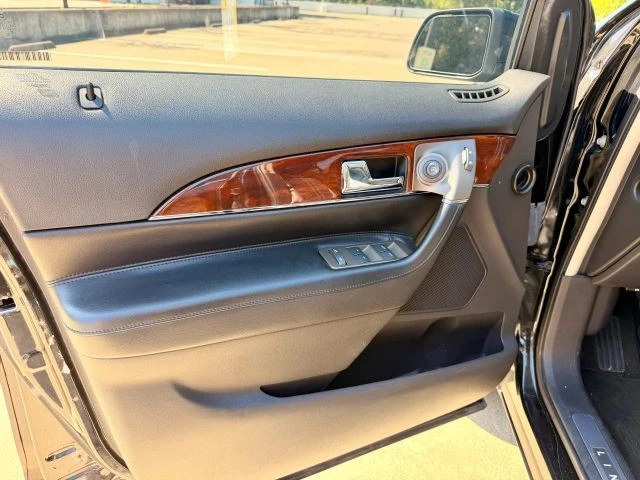 2012 Lincoln MKX - Image 18 of 21