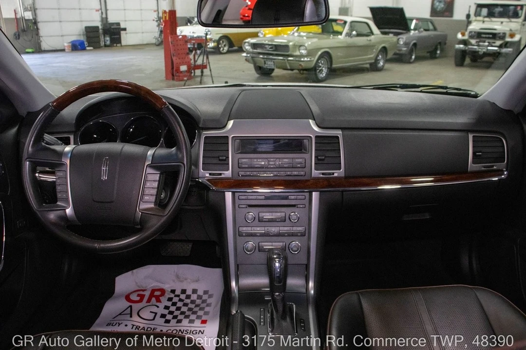 2012 Lincoln MKZ - Image 16 of 31