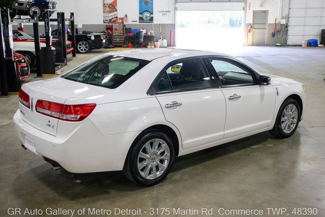 2012 Lincoln MKZ - Image 7 of 31