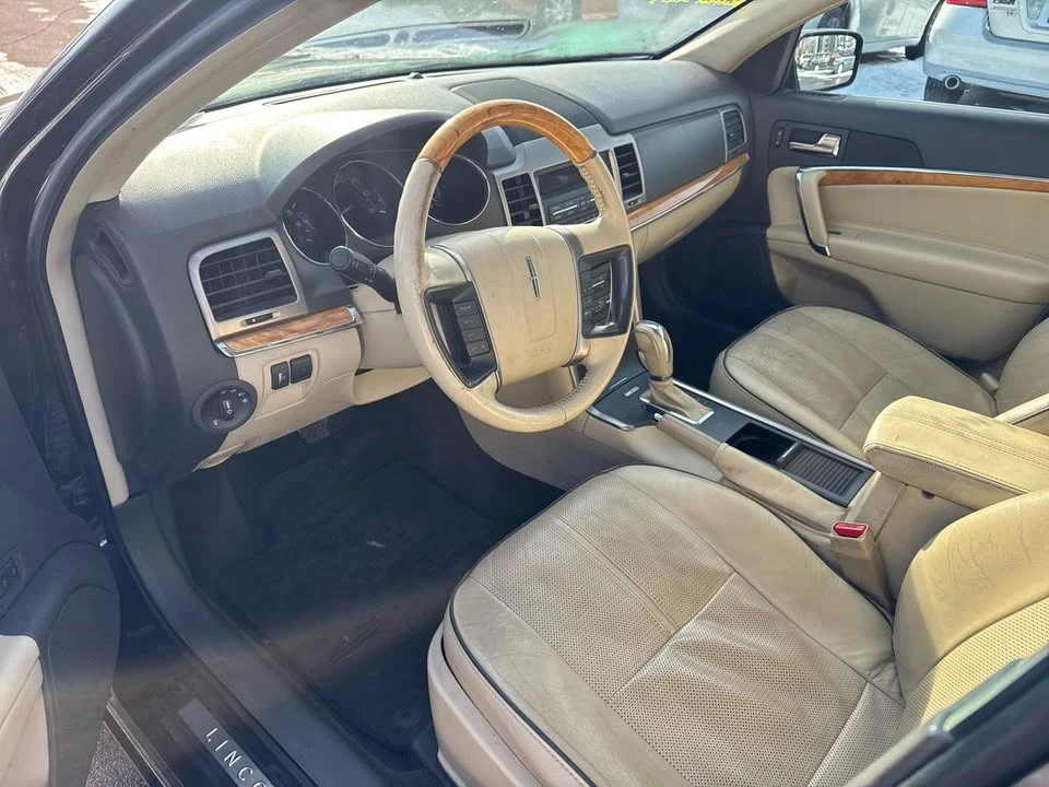 2012 Lincoln MKZ - Image 9 of 11