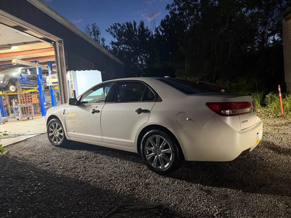 2012 Lincoln MKZ - Image 3 of 9