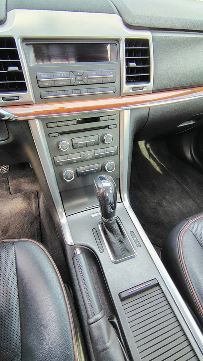 2012 Lincoln MKZ - Image 9 of 15