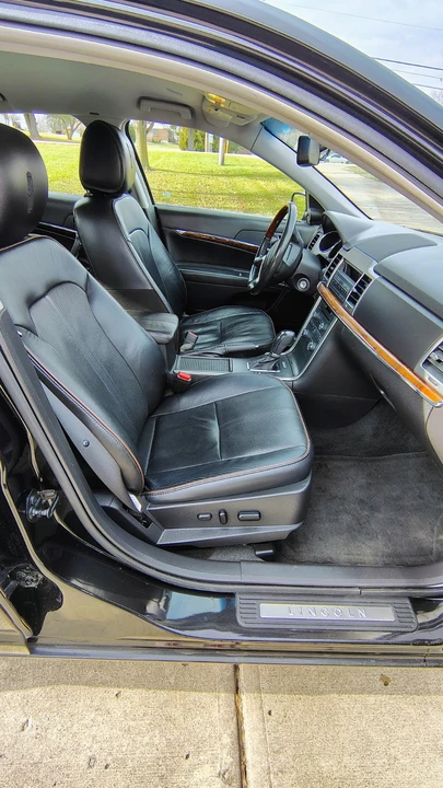 2012 Lincoln MKZ - Image 10 of 15