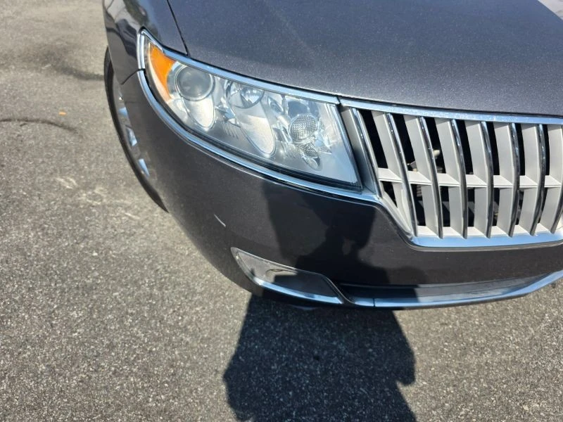 2012 Lincoln MKZ - Image 10 of 12