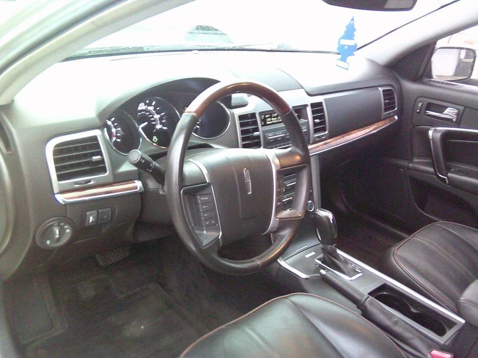 2012 Lincoln MKZ - Image 19 of 21