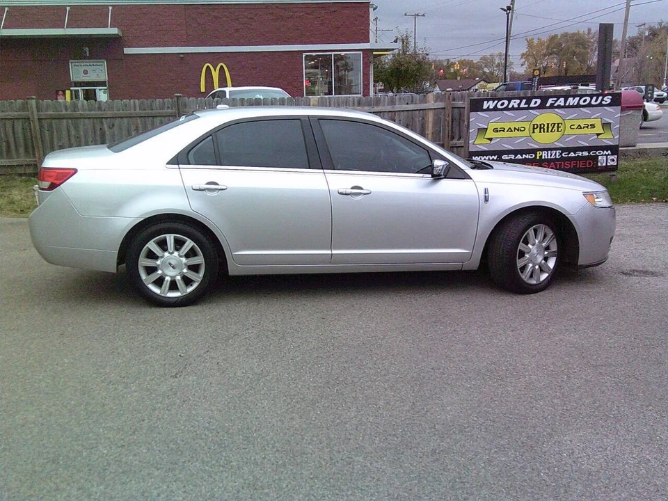 2012 Lincoln MKZ - Image 9 of 21