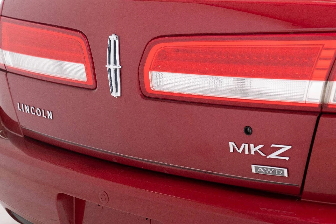 2012 Lincoln MKZ - Image 17 of 21