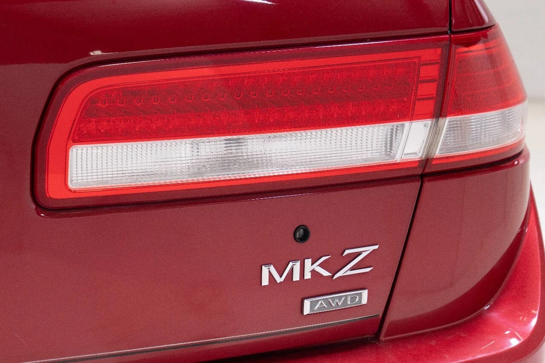 2012 Lincoln MKZ - Image 19 of 21