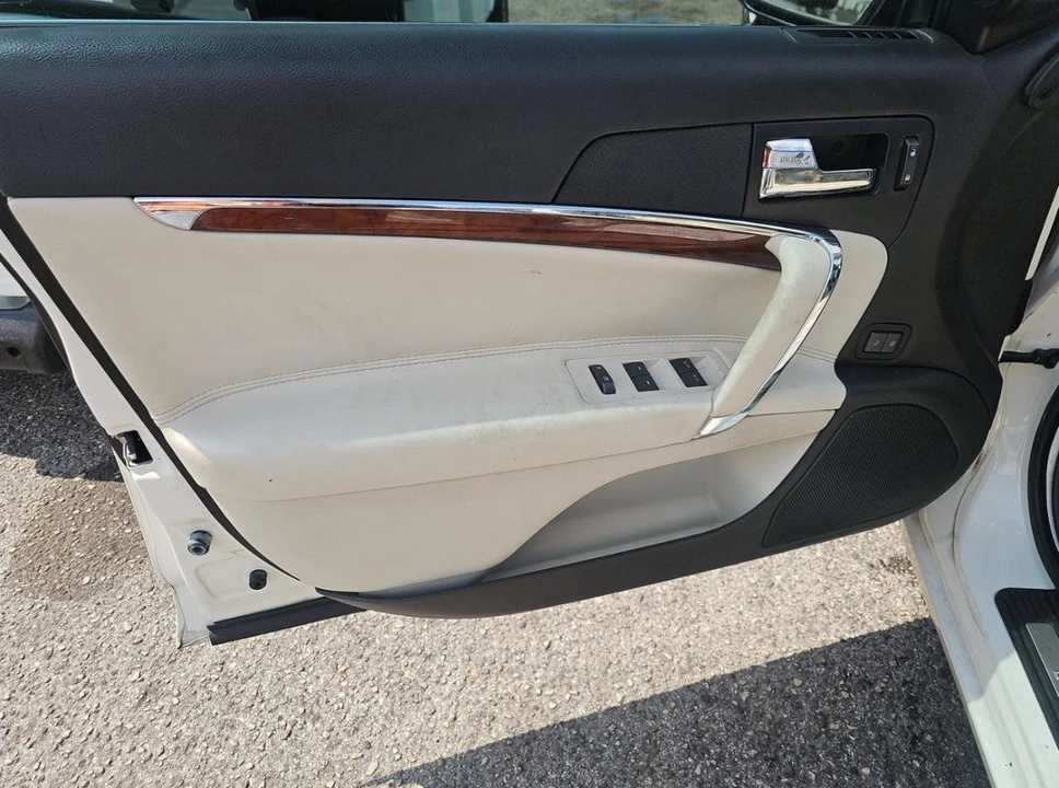 2012 Lincoln MKZ - Image 12 of 16
