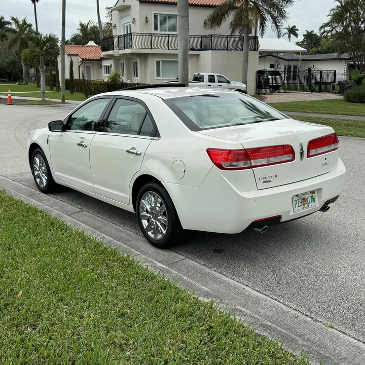 2012 Lincoln MKZ - Image 8 of 12
