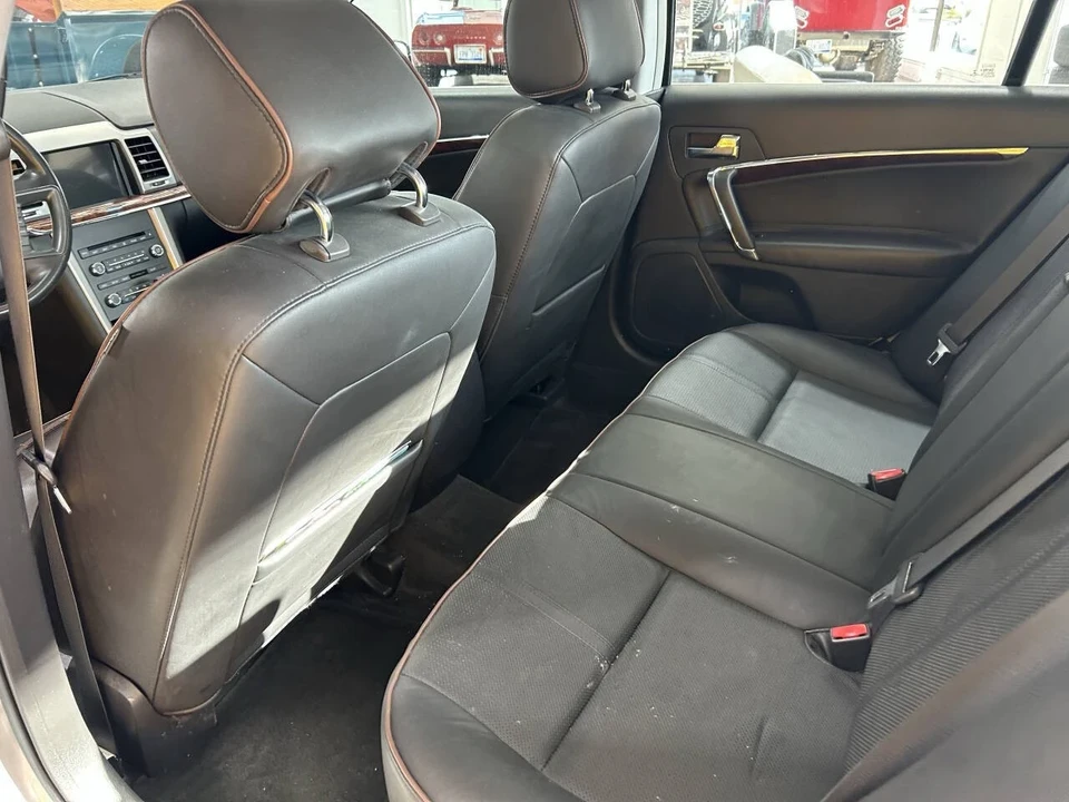 2012 Lincoln MKZ - Image 9 of 12