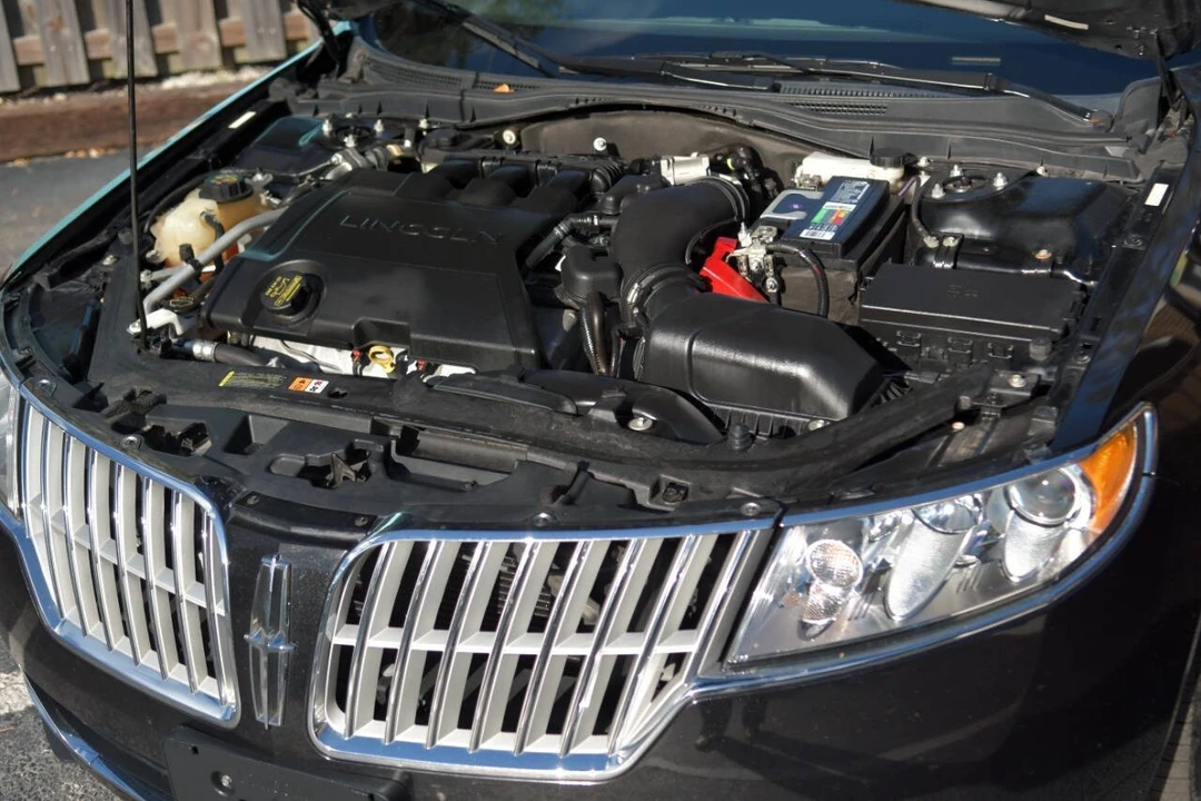 2012 Lincoln MKZ - Image 9 of 12