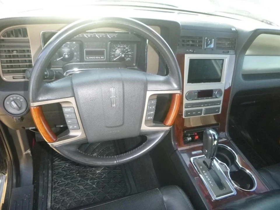 2012 Lincoln Navigator 3rd Gen - Image 4 of 15