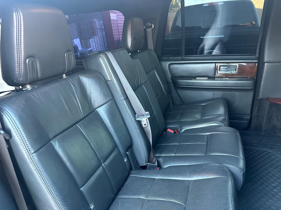 2012 Lincoln Navigator 3rd Gen - Image 9 of 15