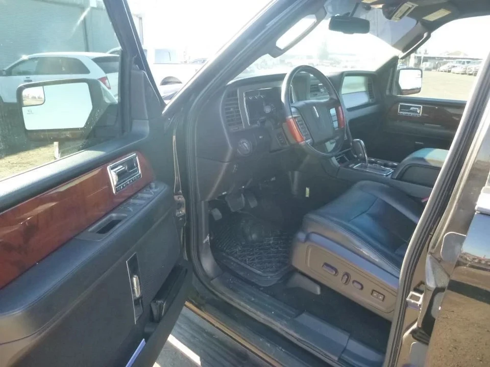 2012 Lincoln Navigator 3rd Gen - Image 7 of 15