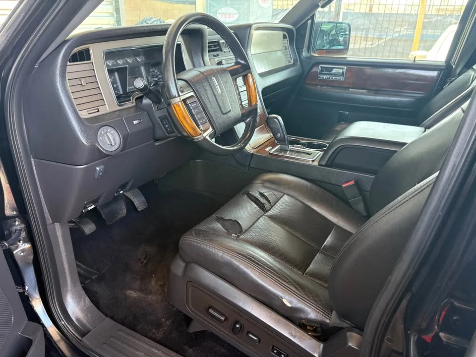 2012 Lincoln Navigator 3rd Gen - Image 8 of 17