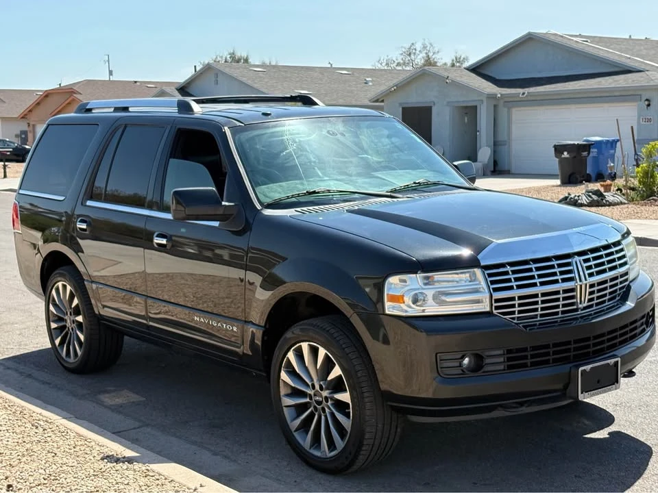 2012 Lincoln Navigator 3rd Gen - Image 3 of 17