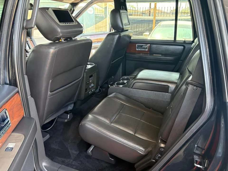 2012 Lincoln Navigator 3rd Gen - Image 16 of 17