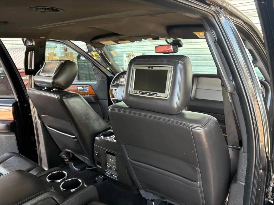 2012 Lincoln Navigator 3rd Gen - Image 9 of 17