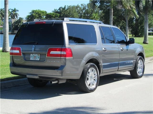 2012 Lincoln Navigator 3rd Gen - Image 2 of 12