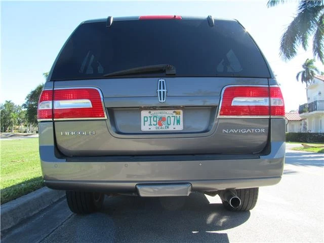 2012 Lincoln Navigator 3rd Gen - Image 5 of 12