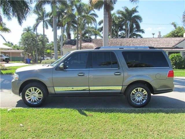 2012 Lincoln Navigator 3rd Gen - Image 8 of 12
