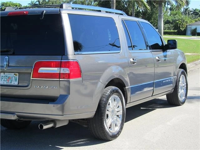2012 Lincoln Navigator 3rd Gen - Image 3 of 12