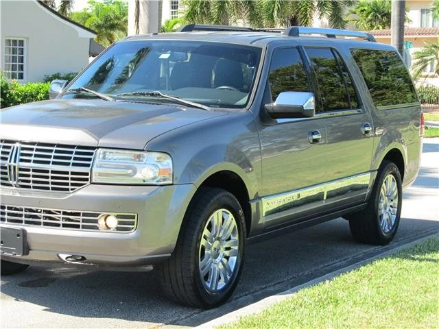 2012 Lincoln Navigator 3rd Gen - Image 10 of 12
