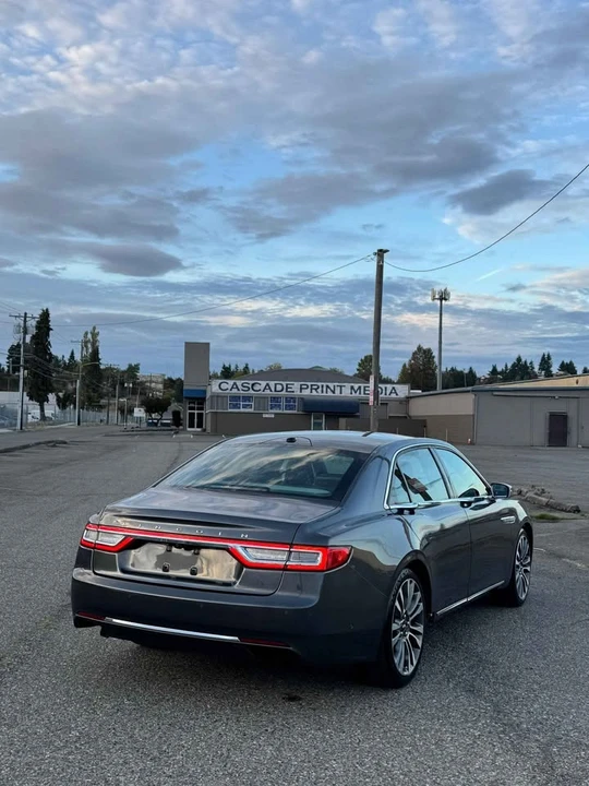 2012 Lincoln Continental - Image 4 of 11