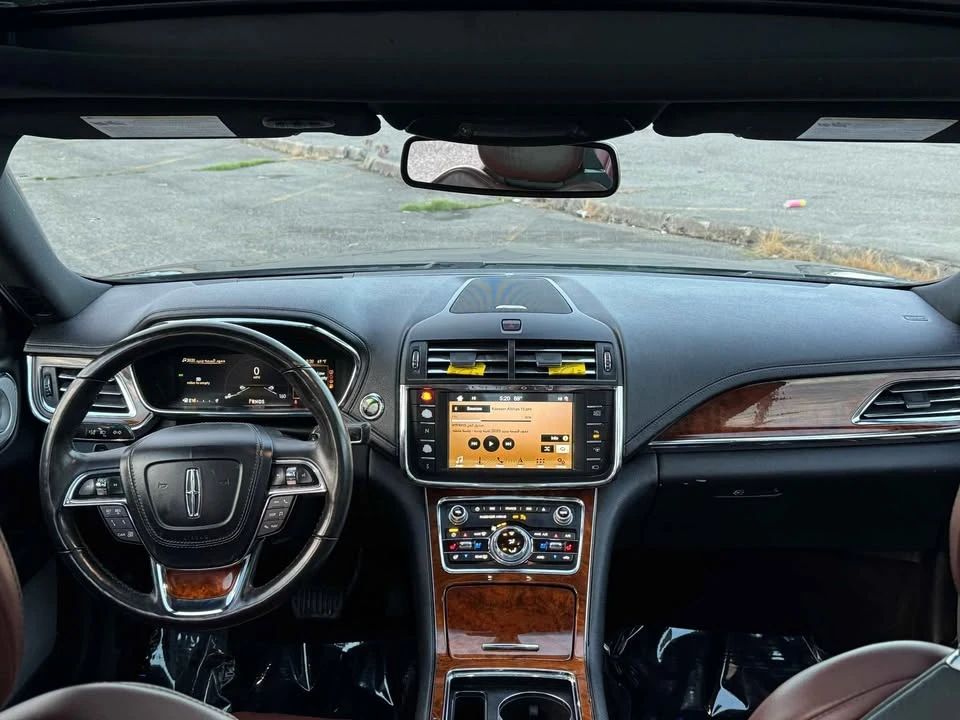 2012 Lincoln Continental - Image 9 of 11