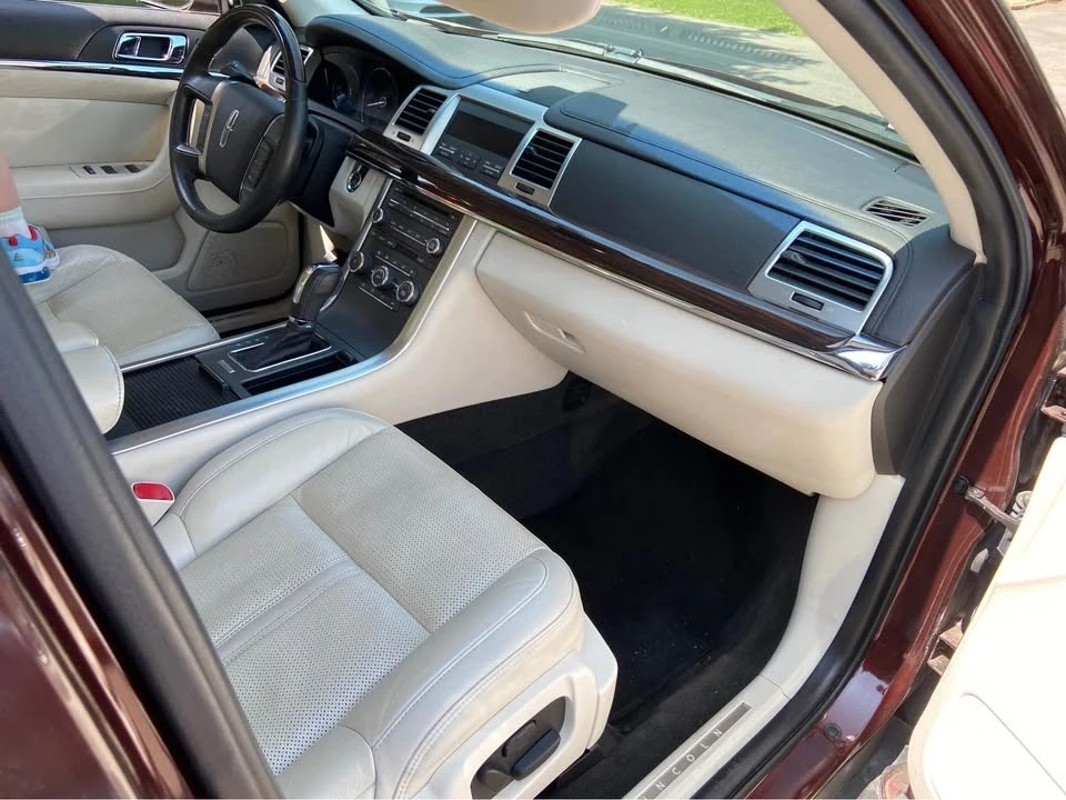 2012 Lincoln MKS - Image 8 of 8