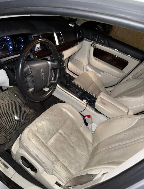 2012 Lincoln MKS - Image 4 of 4