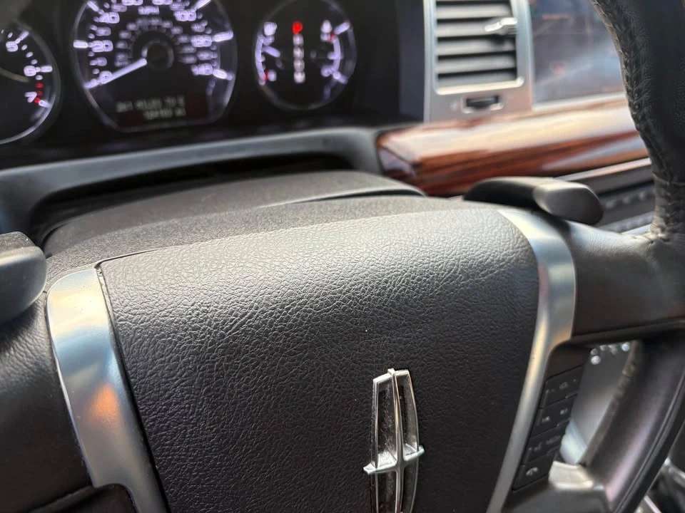 2012 Lincoln MKS - Image 2 of 15